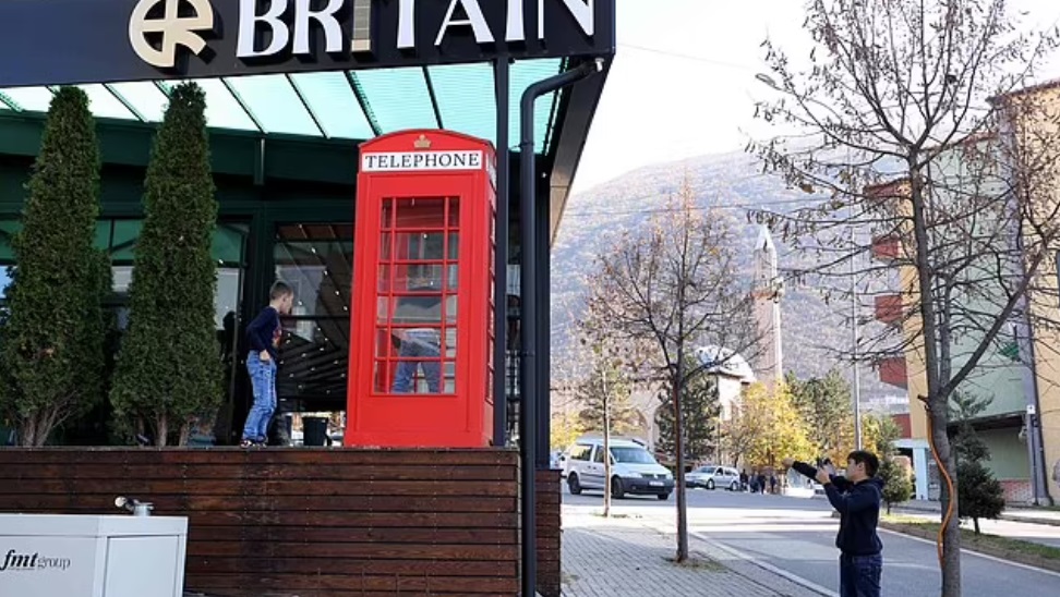 'Londra e vogël' e Shqipërisë që mbijeton nga paratë e të afërmve në Angli