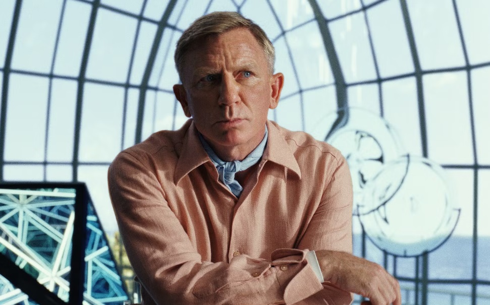 Daniel Craig thotë se roli i detektivit gay në ‘Knives Out' pasqyron jetën e tij