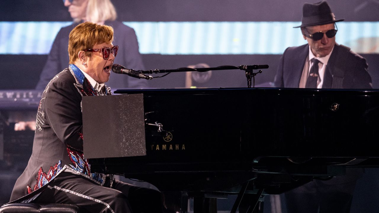Elton John do të mbajë koncertin lamtumirës në "Glastonbury 2023"