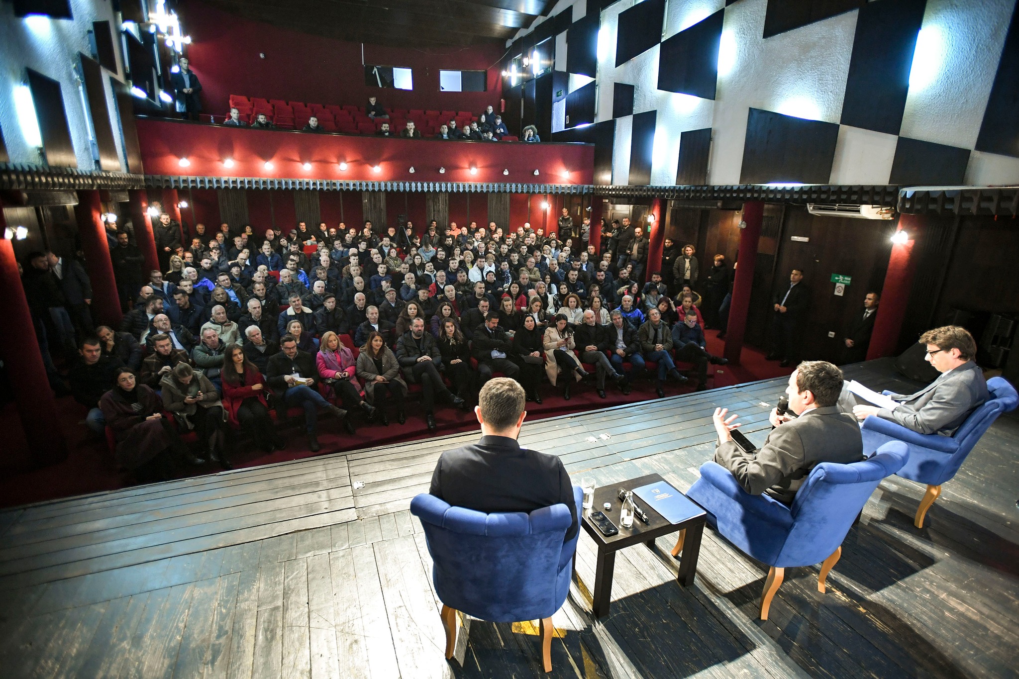 Qeveria prezanton buxhetin në Pejë, planifikohet finalizimi i Qendrës Nacionale të Xhudos