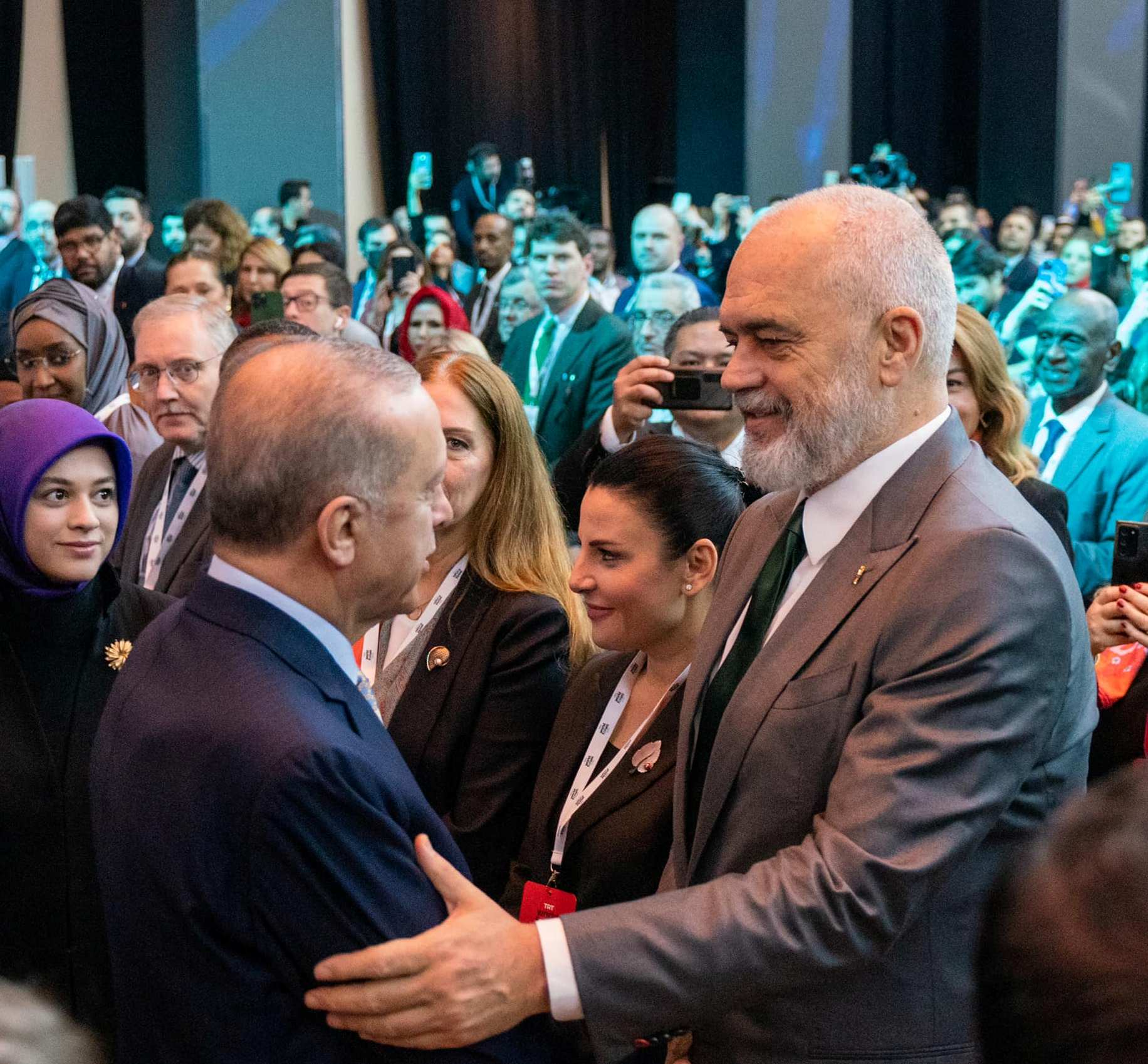 Rama në vizitë zyrtare në Turqi, takohet me Erdoganin (FOTO)