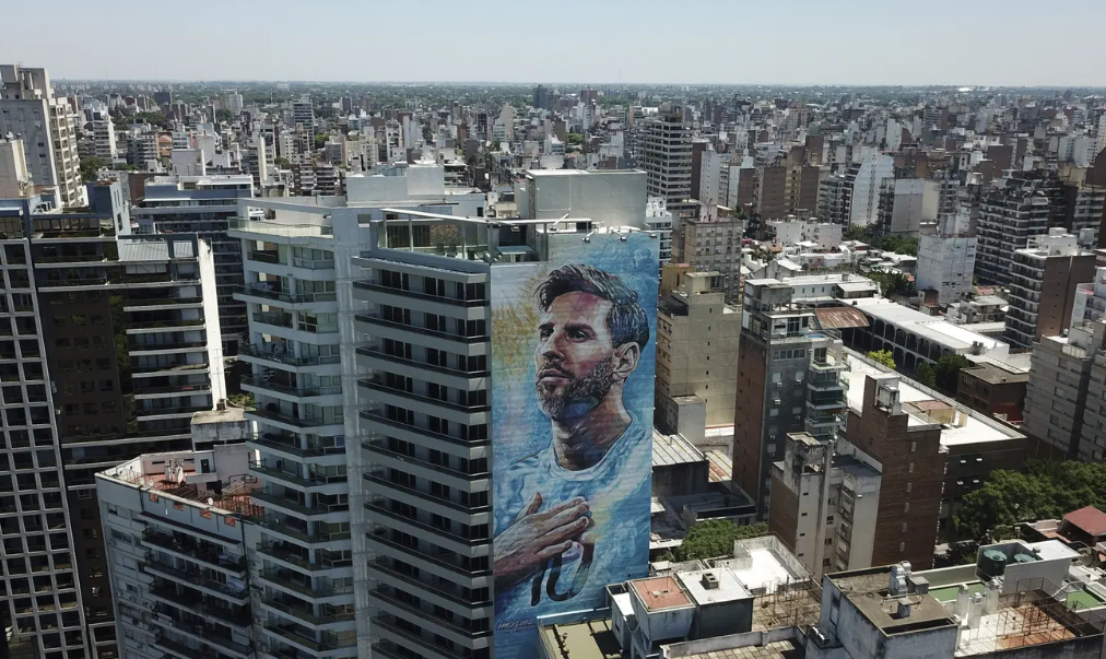 Lionel Messi nuk po bëhet Diego Maradona, ai po bëhet vetvetja e tij