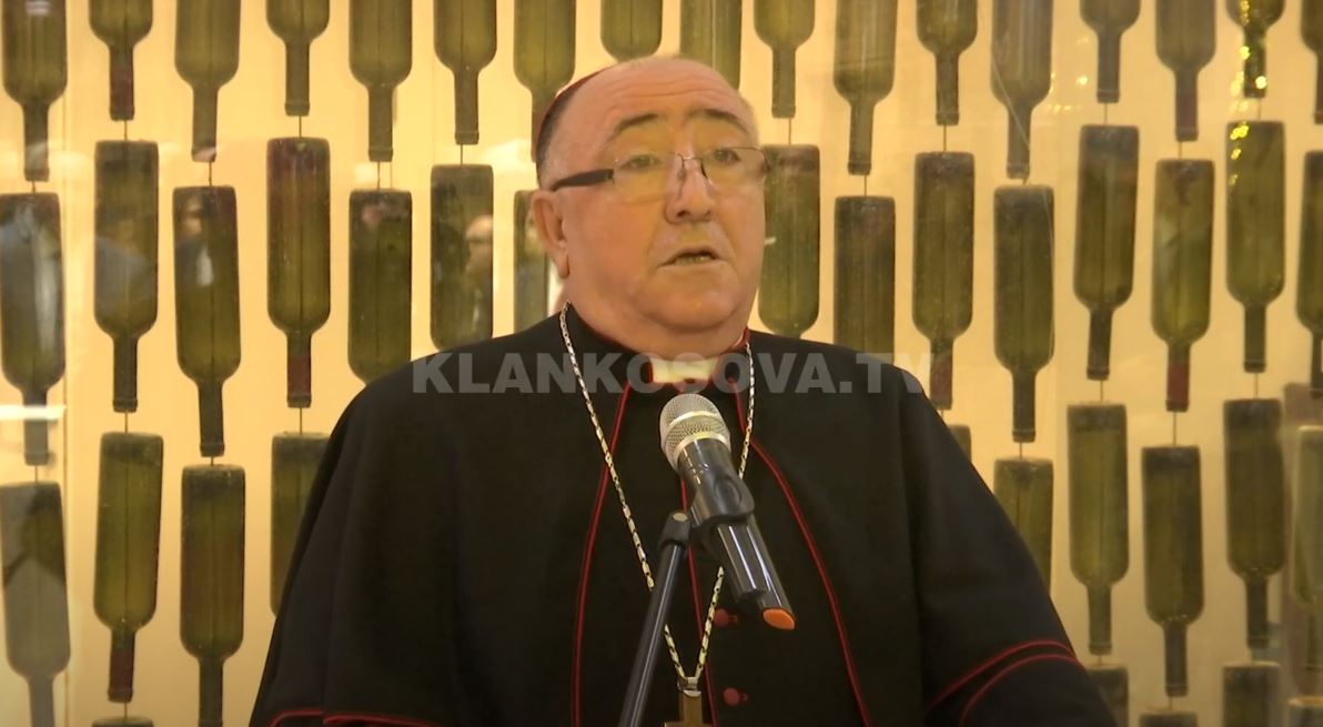 Ishpeshkvia e Kosovës organizoi pritjen solemne me rastin e Krishlindjeve (VIDEO)