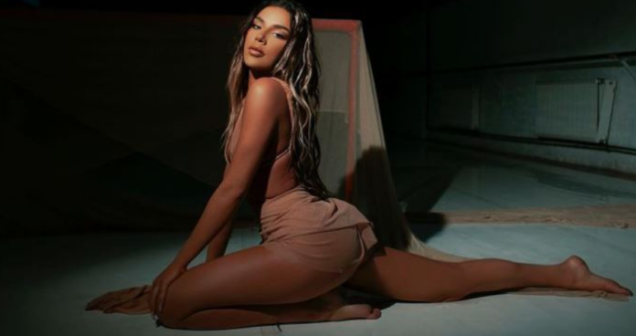 Tayna publikon një "Freestyle", nuk mungojnë kunjat për "kundërshtarët" (VIDEO)