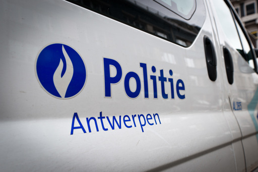 ‘Gjuetarët e pedofilëve’ e plaçkitin një 37-vjeçar në Belgjikë
