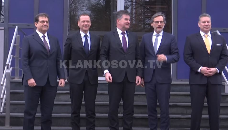Emisarët, jo shumë të kënaqur te Kurti (VIDEO)