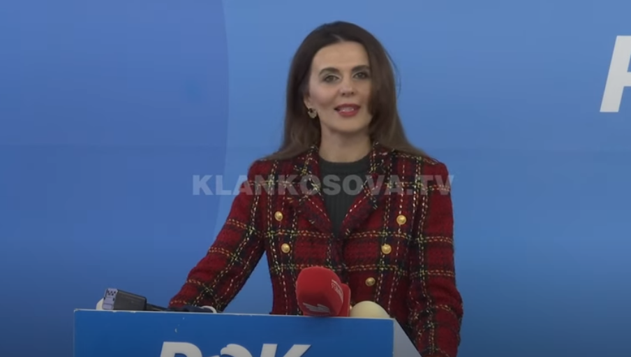Akuzat opozitare, Qeveria kritikohet për propagandë (VIDEO)