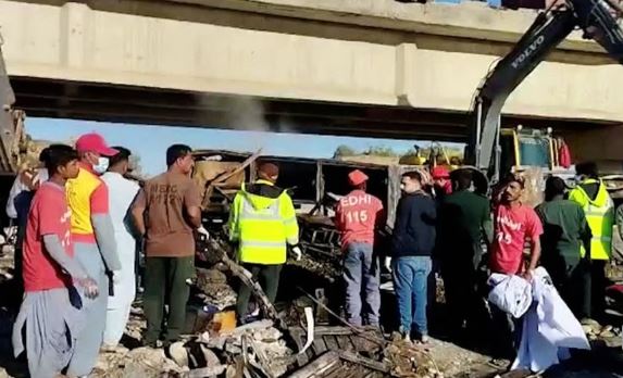 aksidenti-me-autobus-ne-pakistan-le-41-te-vdekur