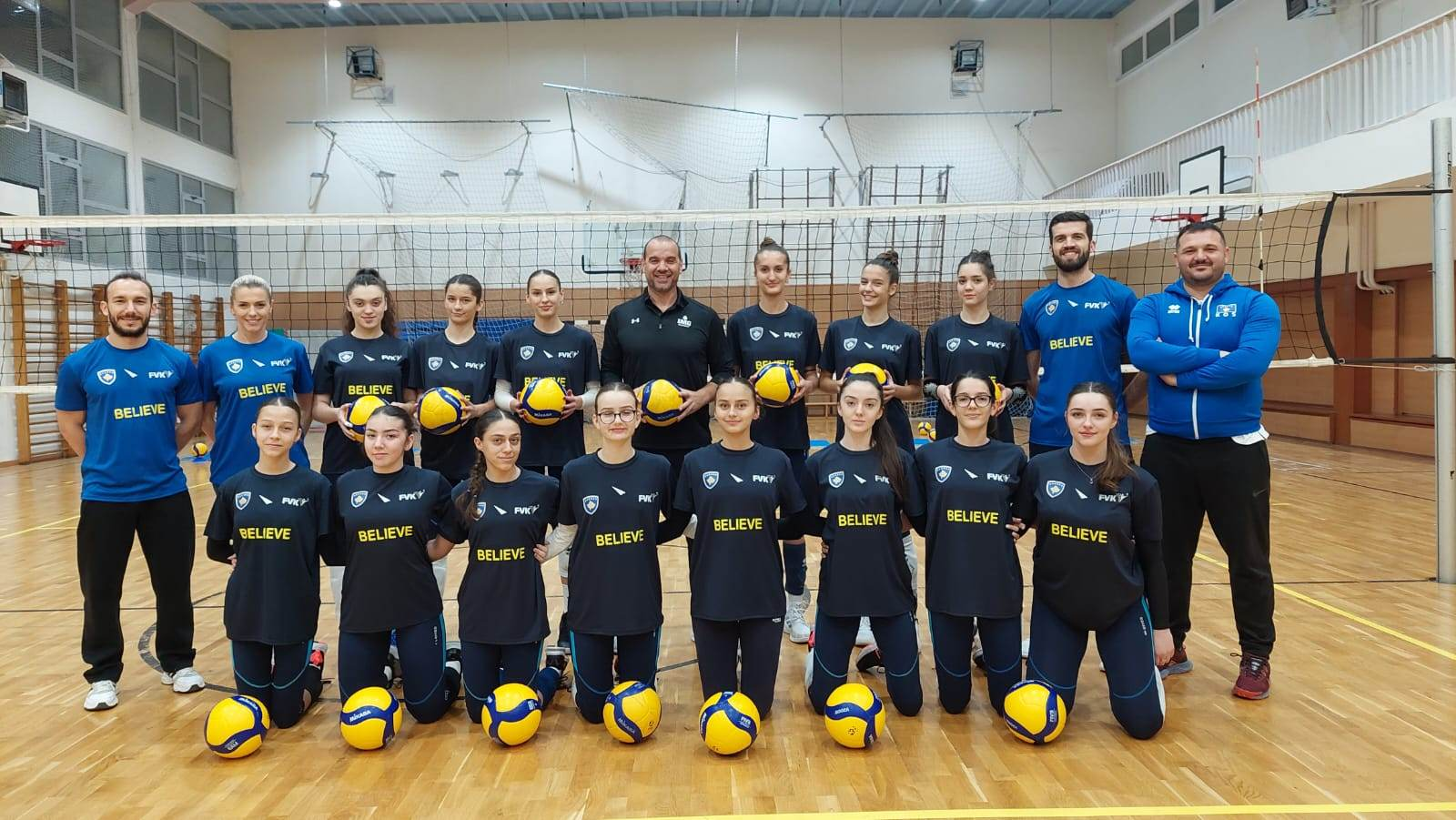 Legjendari Suxho i bashkangjitet kampit stërvitor të Kosovës U17 tek femrat (FOTO)