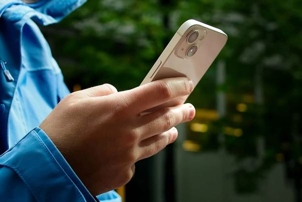 Lezha dhe Durrësi me papunësinë më të lartë disponojnë më shumë iPhone dhe iPad