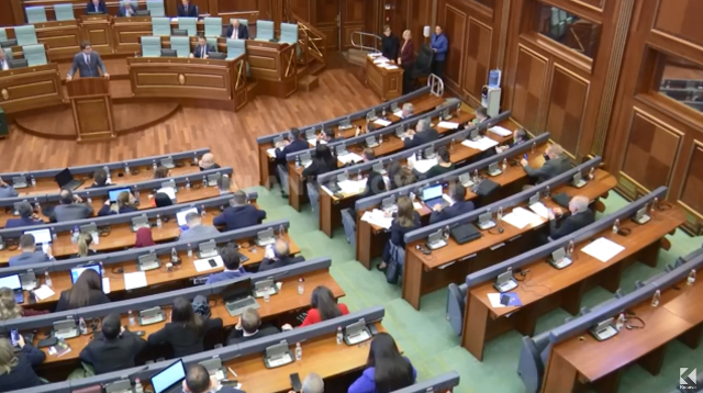 Drejtori i Financave i Pejës e quan falso amandamentin e LDK-së për suficitin e komunave (VIDEO)