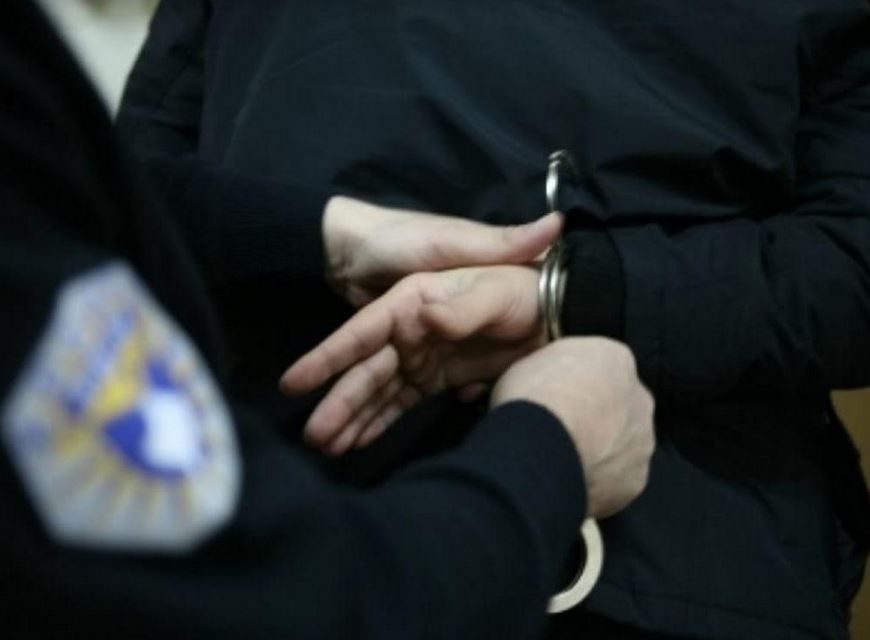 Arrestohet një person, kishte vjedhur 63 drita solare
