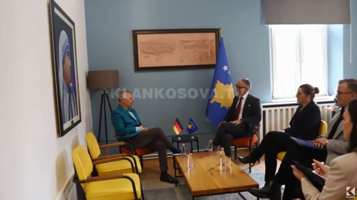Profesionistët shëndetësorë presin stabilizim të gjendjes nga Vitia, shoqata e pacientëve kërkon reforma (VIDEO)