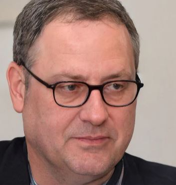 Smith: Njohja e Kosovës nga Vuçiqi nuk është kompromis, por njohje e realitetit