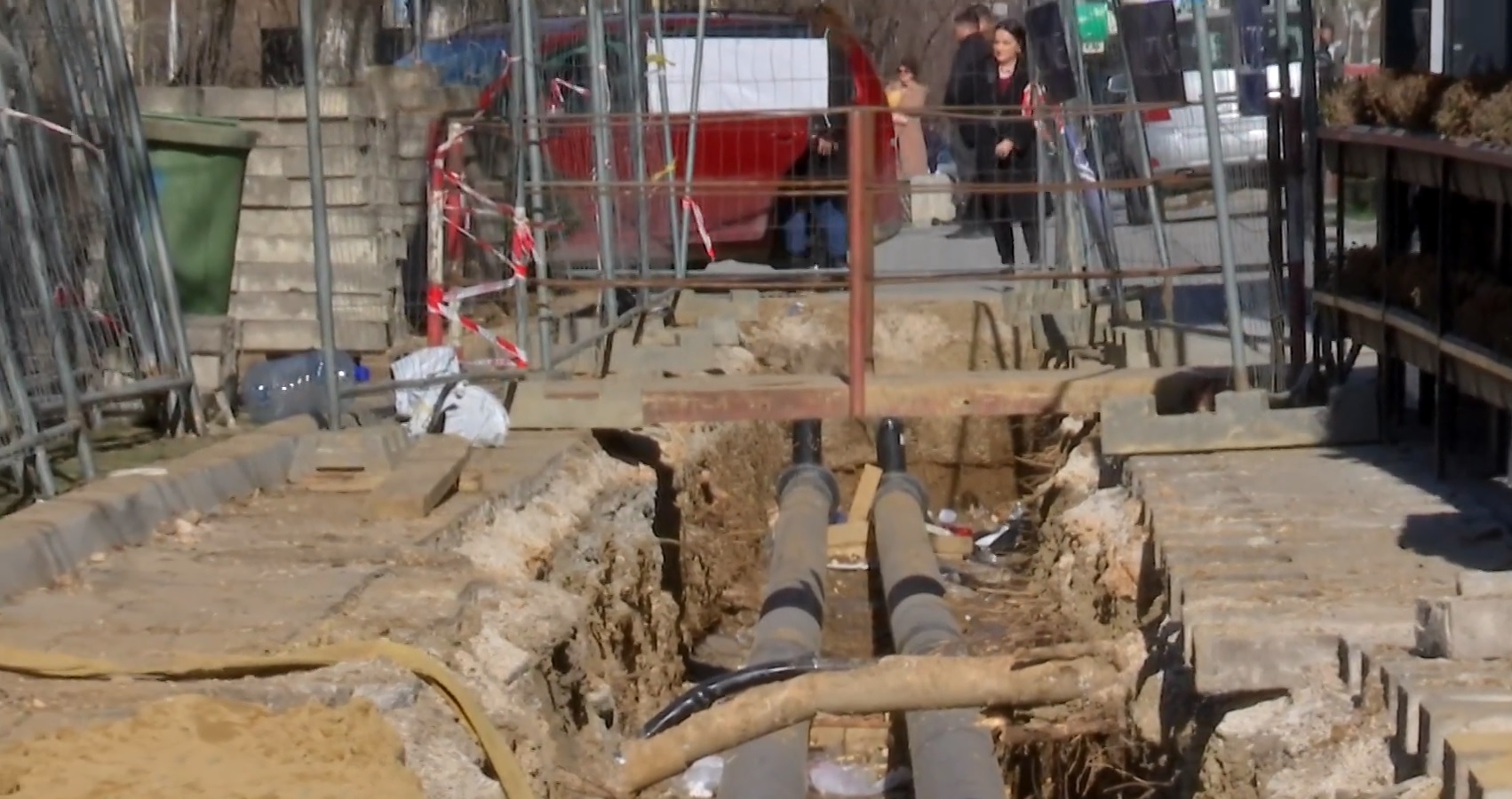 “Termokosi” zgjeron rrjetin, ngroh edhe 62 objekte në qendër (VIDEO)
