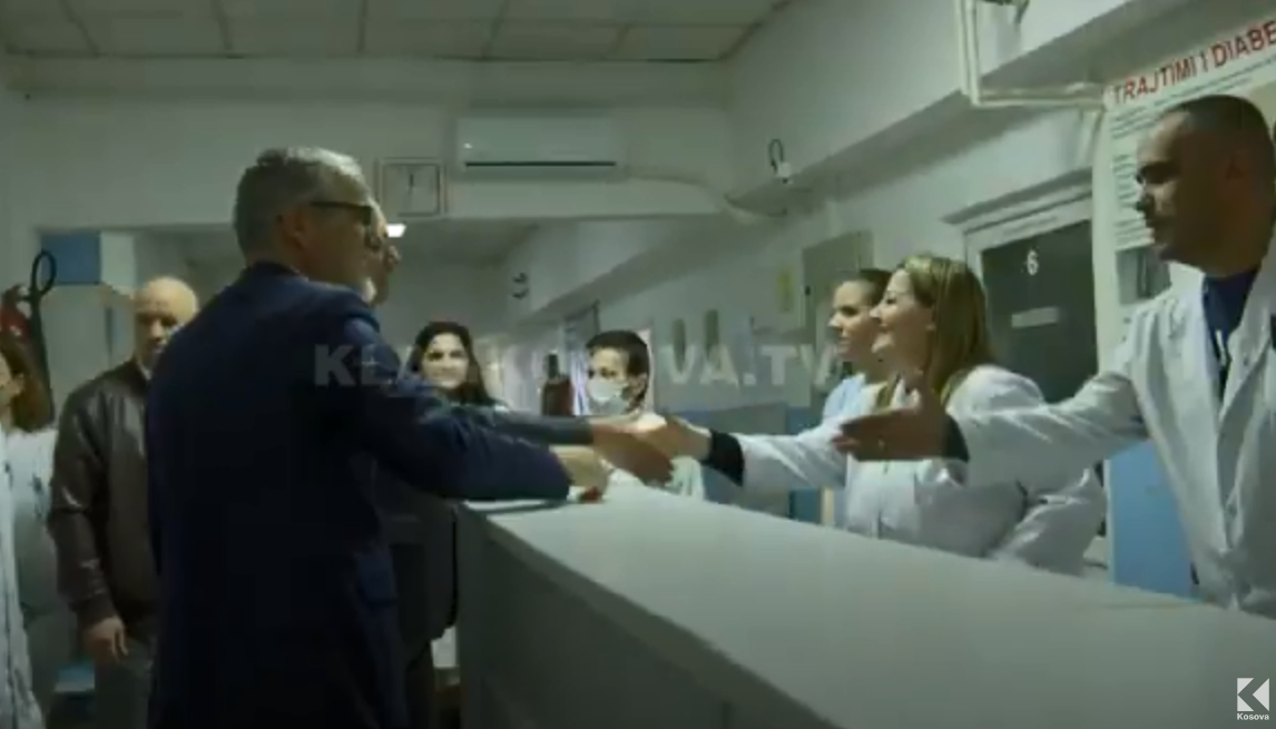 Vitia premton pagesa shtesë për mjekët specialistë të sektorit publik (VIDEO)