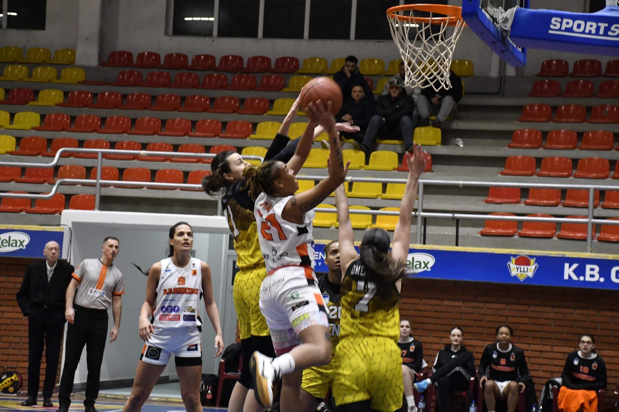 Basketboll, vashat e Bashkimit regjistrojnë fitoren e 19-të