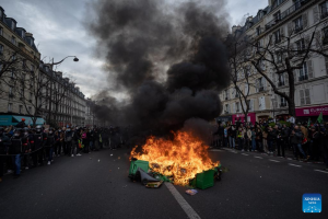 Eskalon protesta në Francë