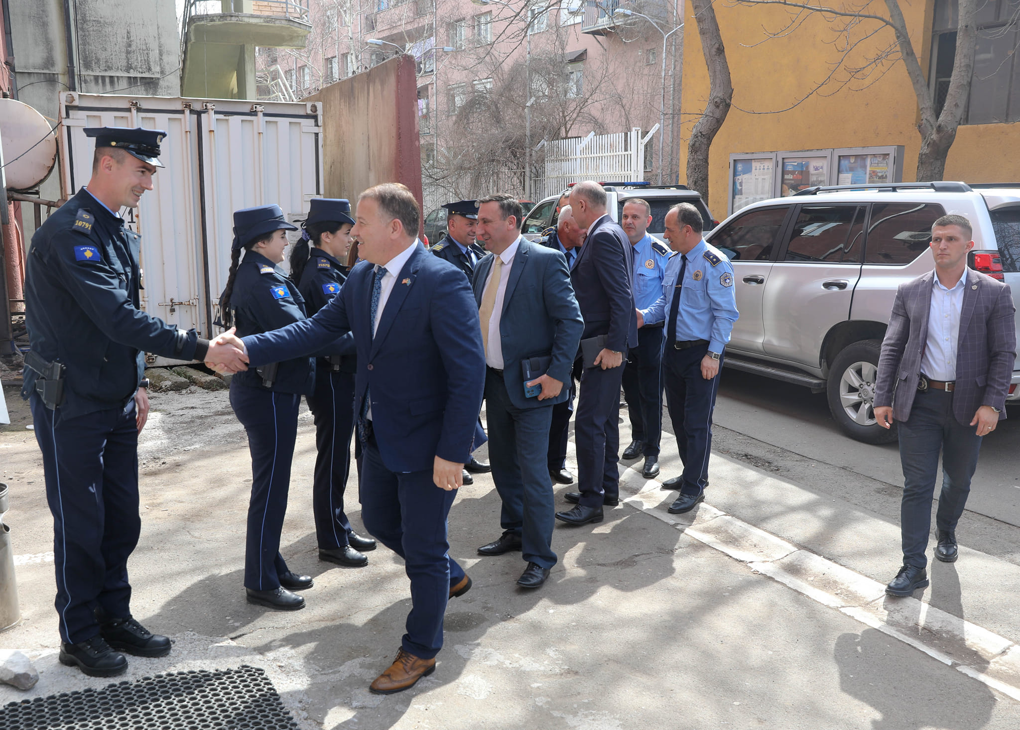 Vizitën e parë si drejtor i PK-së, Hoxha e realizoi në stacionet policore në veri