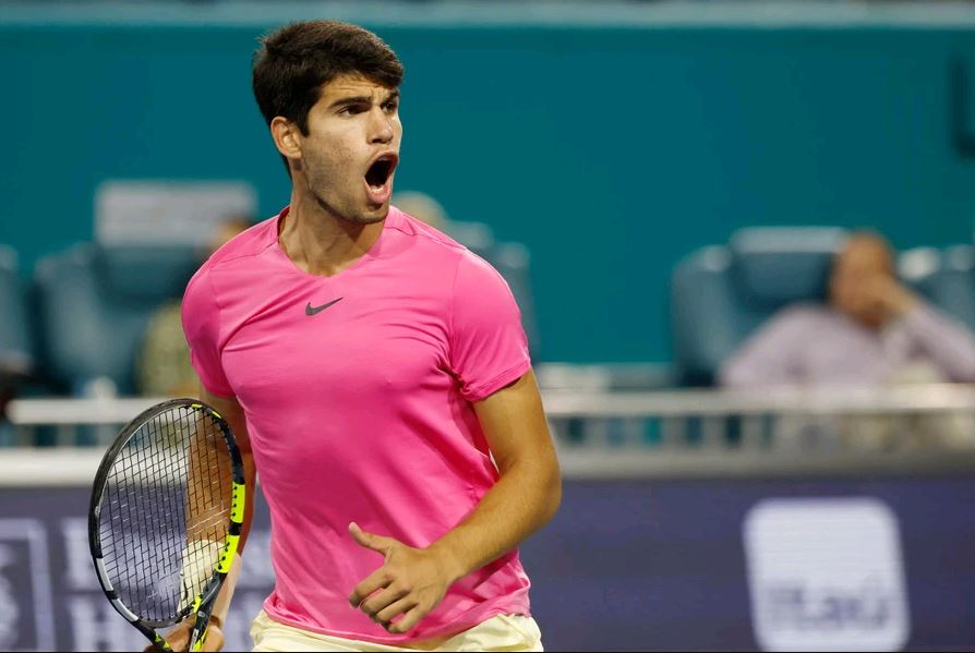 Tenis: Carlos Alcaraz në gjysmëfinale të “Miami Open” (VIDEO)