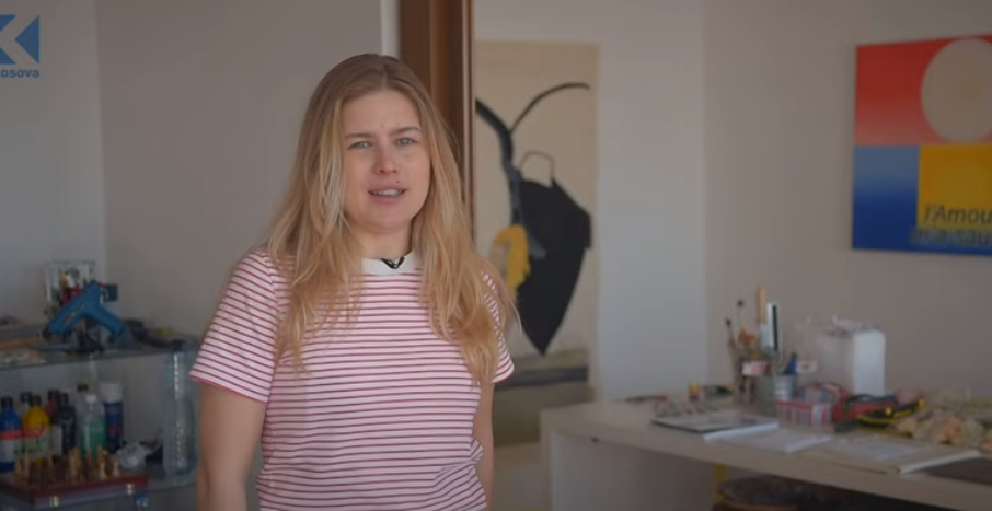 Kaltrinë Rrustemi, zgjodhi Kosovën në vend të Zvicrës për të krijuar art (VIDEO)