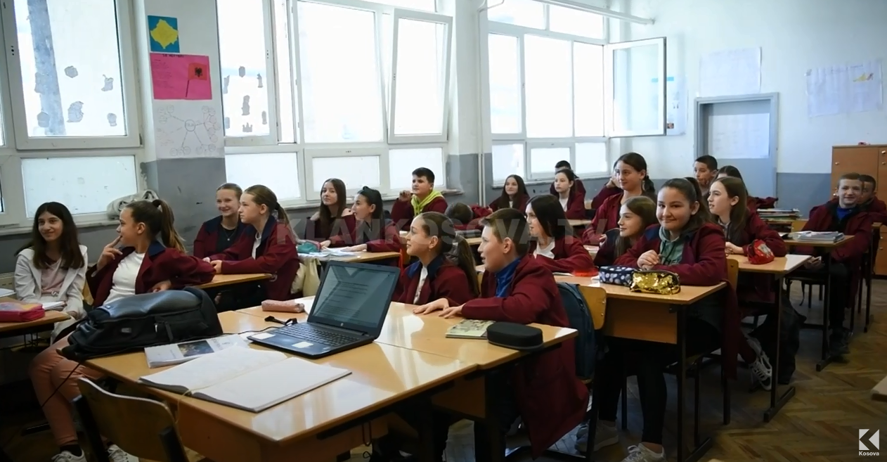 11 nxënësit e riatdhesuar në Lipjan nisin mësimin shtesë të shqipes (VIDEO)