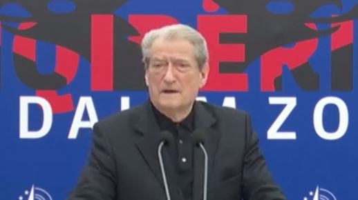 Pas humbjes, Berisha akuzon Ramën
