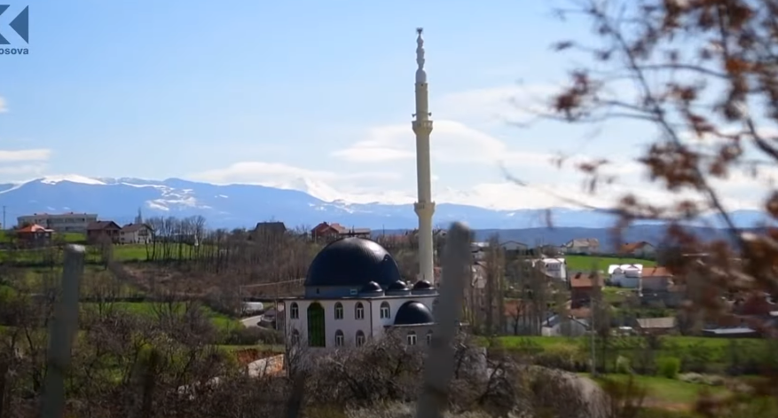 Minareja me shqiponjën dykrenare në Senik të Malishevës (VIDEO)