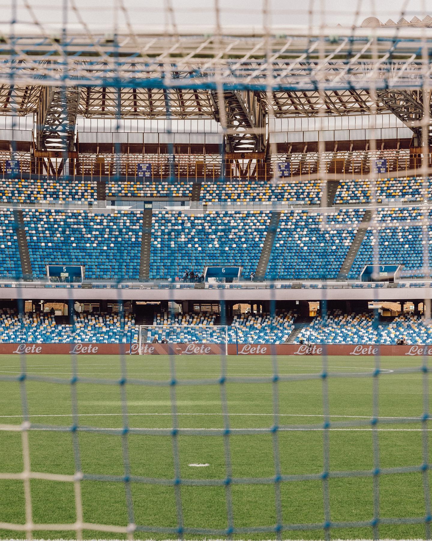 Napoli vs. Milan, statistikat flasin për kuq e zinjtë
