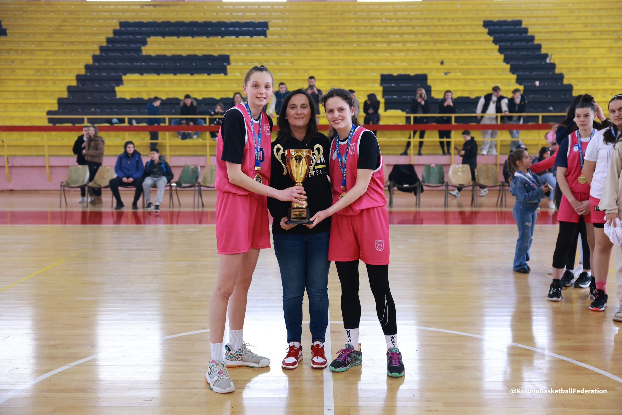 Basketboll, Peja 03 fiton Kupën e U16