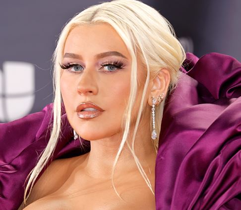 Christina Aguilera largohet nga ekipi menaxhues RCA pas 26 vjetësh