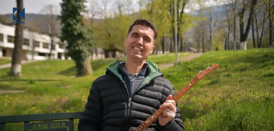 "Në fakt, unë nuk jam Micheal Jackson, quhem Elmir Berisha" (VIDEO)