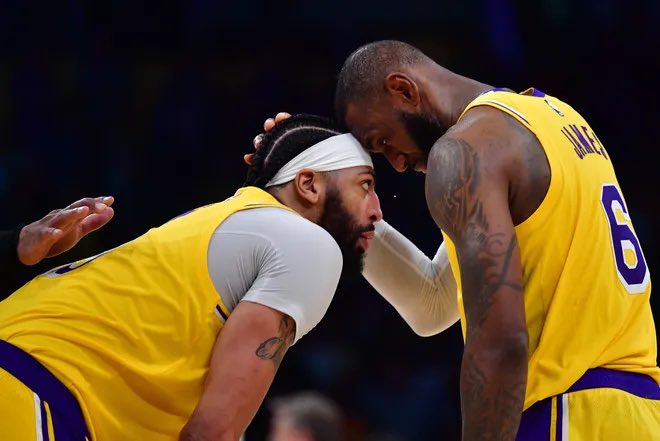 Lakers dhe Heat befasojnë kundërshtarët (VIDEO)
