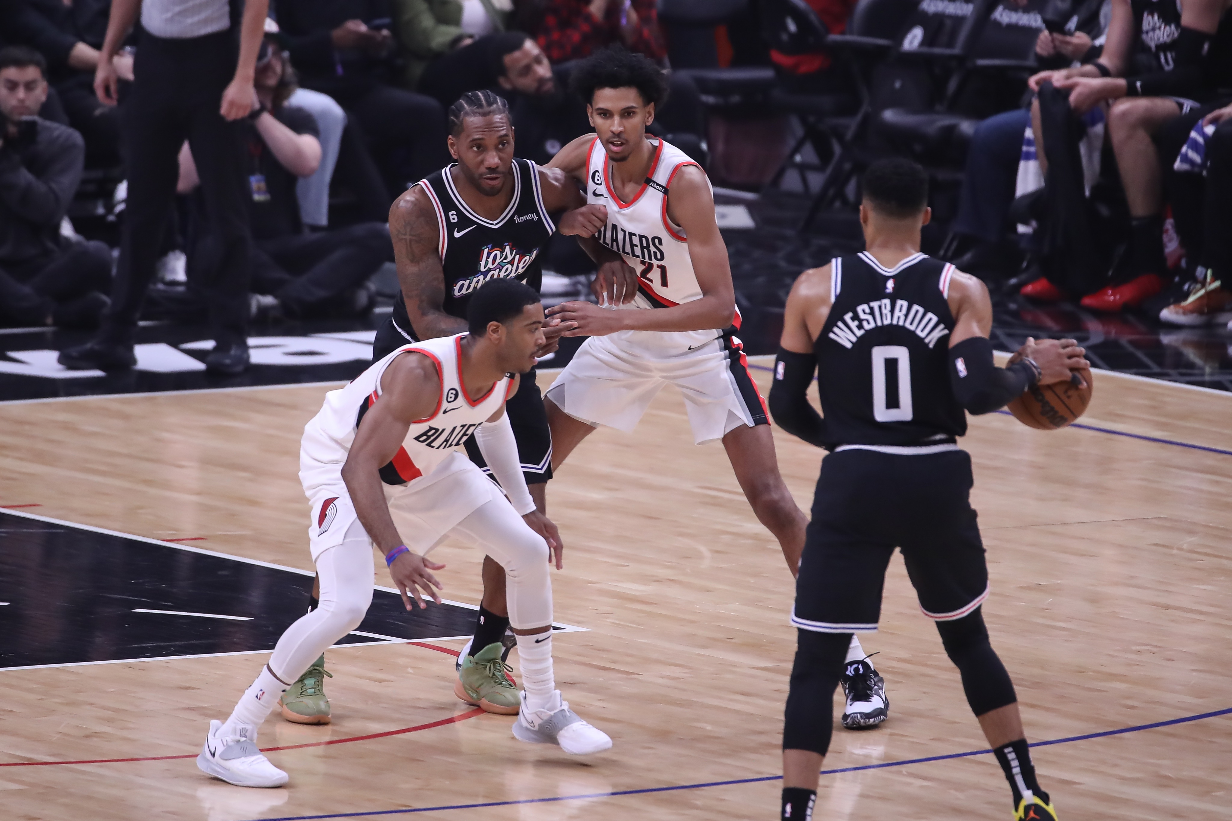 Clippers afër ta sigurojnë Playoff-in (VIDEO)