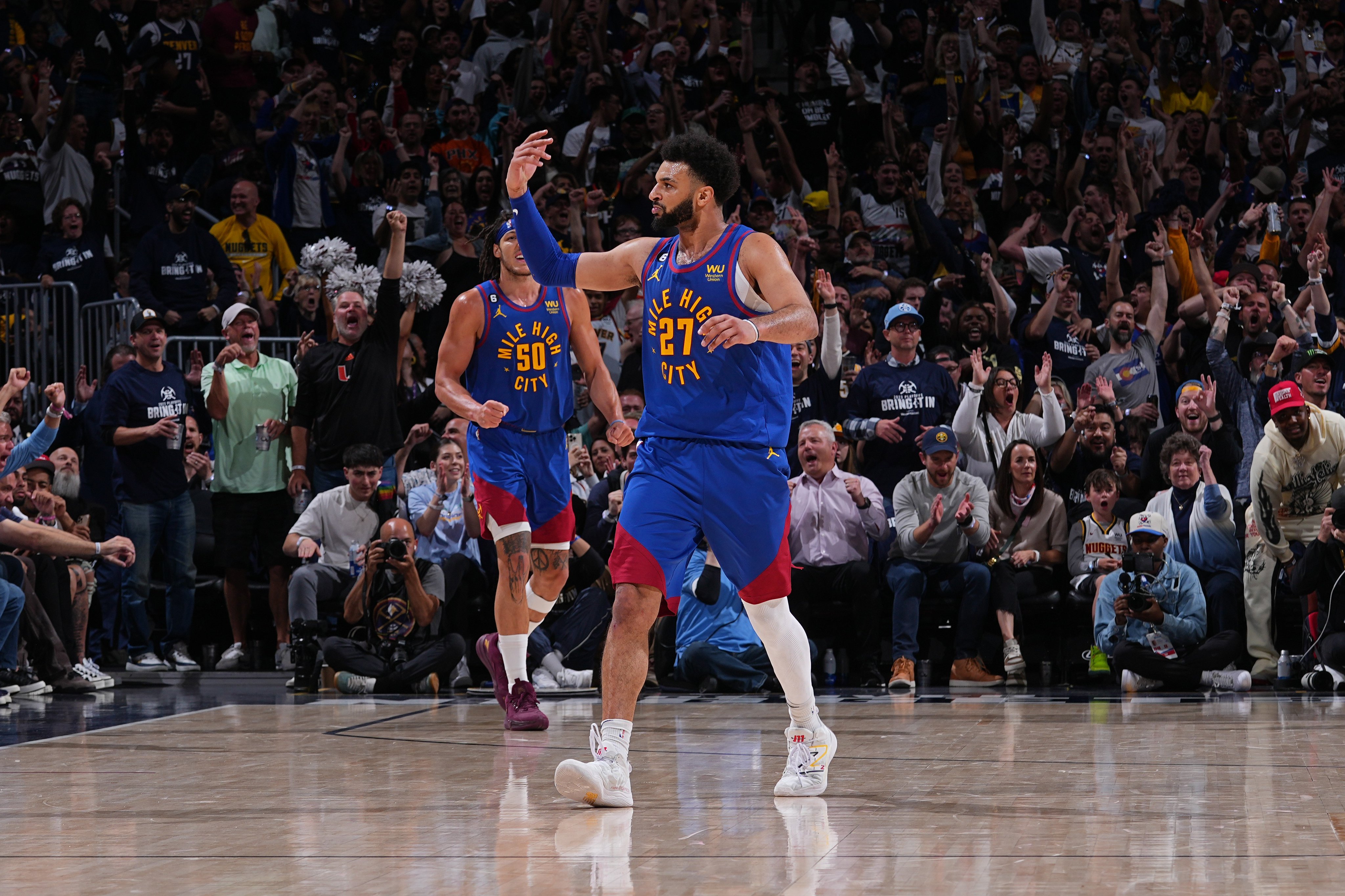 Nuggets e fitojnë duelin e parë ndaj Suns (VIDEO)