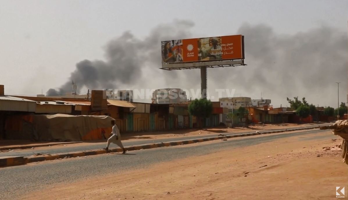 Sudani në konflikt, sulmohet kolona diplomatike amerikane (VIDEO)