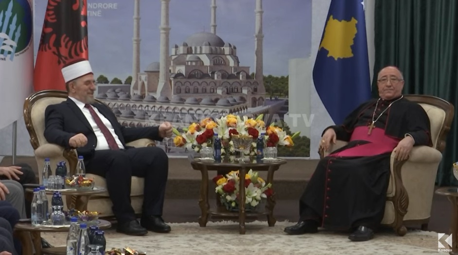 Vizitat për Bajram, Gjergji mysafiri i parë i Tërnavës në BIK (VIDEO)