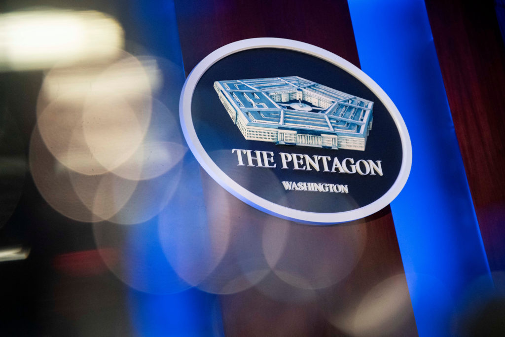 Shtetet e ShBA-së përfitojnë nga financimi i Ukrainës, thotë Pentagoni