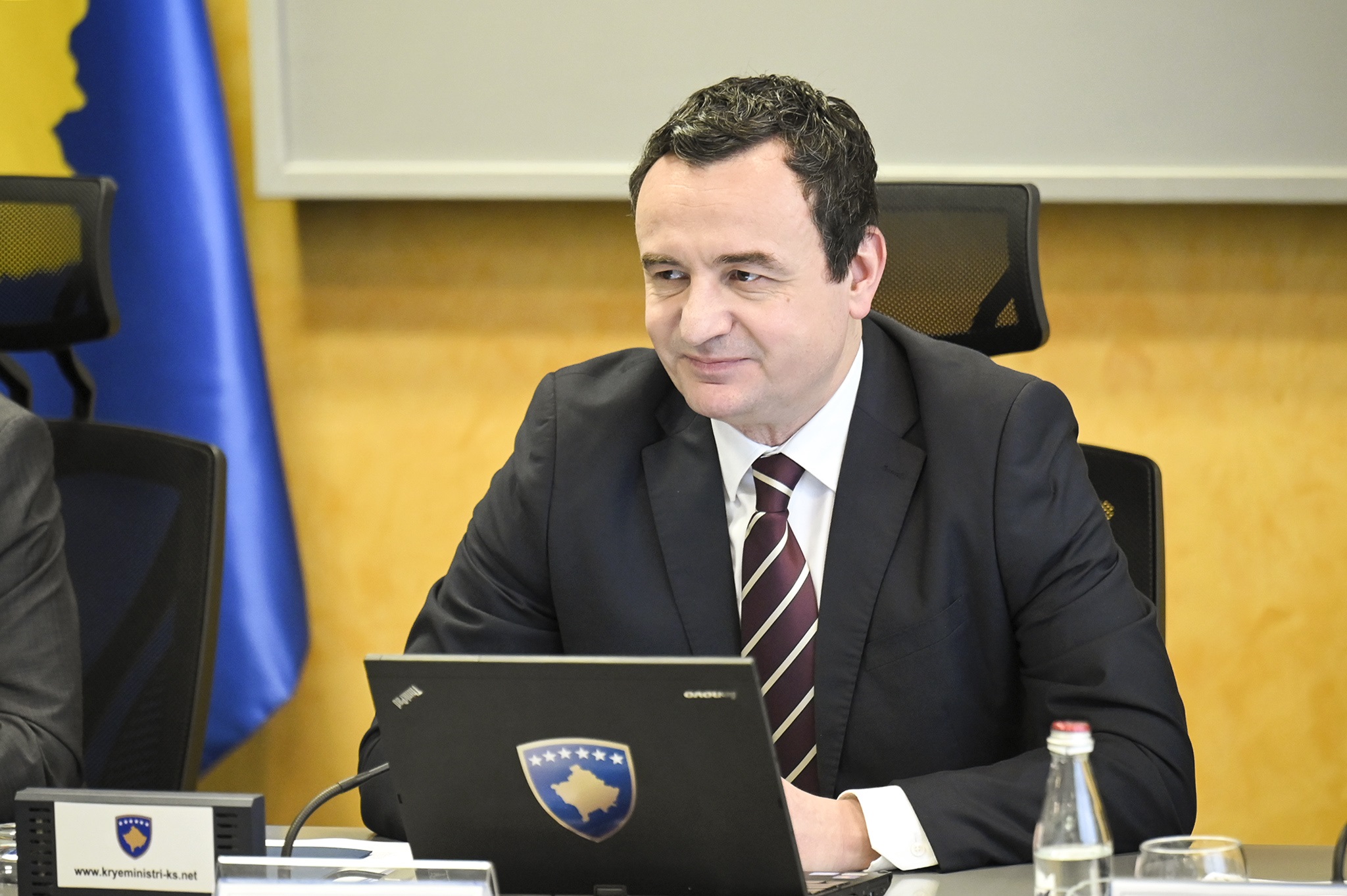 Kurti mburret me pakon fiskale, thotë se sukseset e qeverisë po ia njohin organizatat e huaja