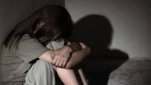 Arrestohet një 26-vjeçar në Fier, e përdhunoi një të mitur