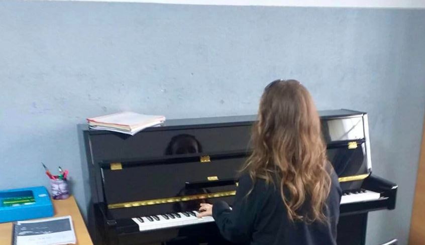 Shkollës së muzikës "Prenk Jakova" i dhurohen instrumente në vlerë të 30 mijë eurove