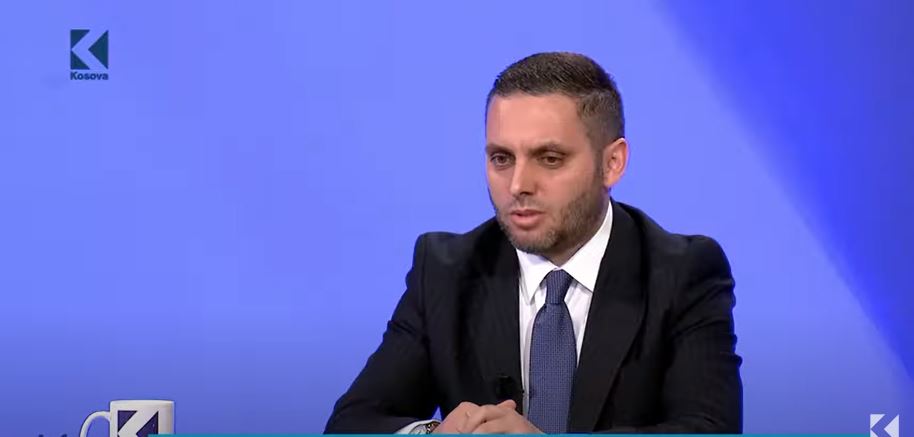 Teologu Klinaku: Sulmin ndaj Sylës duhet ta dënojmë të gjithë, motivet ende nuk dihen (VIDEO)