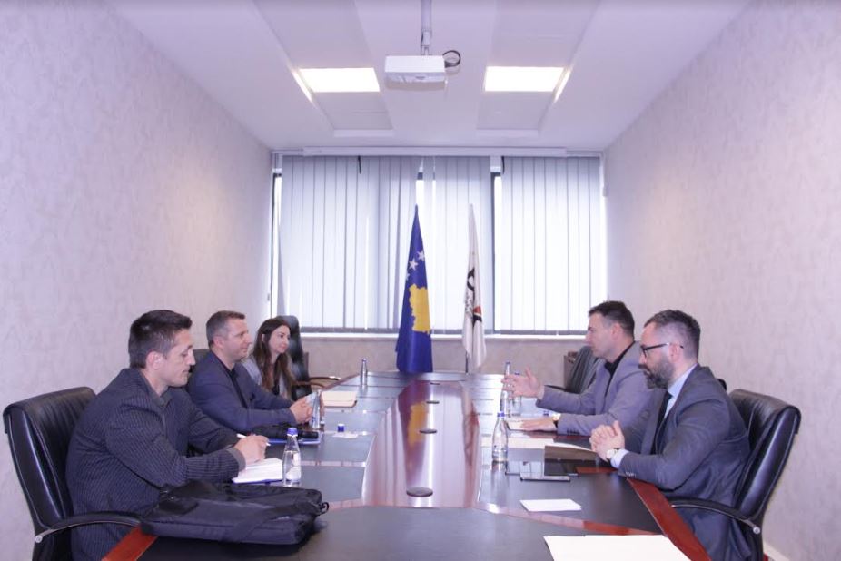 BQK-ja angazhohet në zgjidhjen e problemeve bankare të gazetarëve afganë