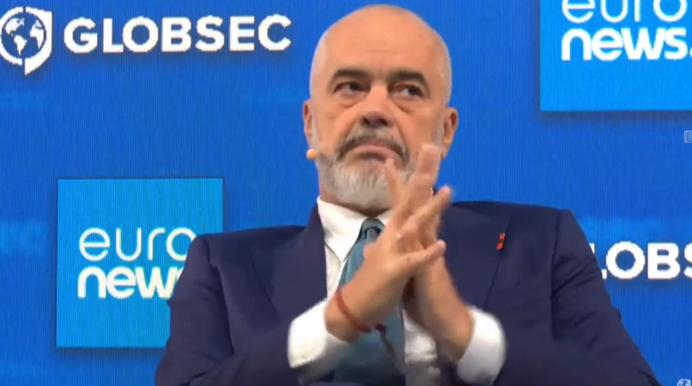 Rama: Ushtria e Serbisë në kufi me Kosovën si Meksika me Amerikën