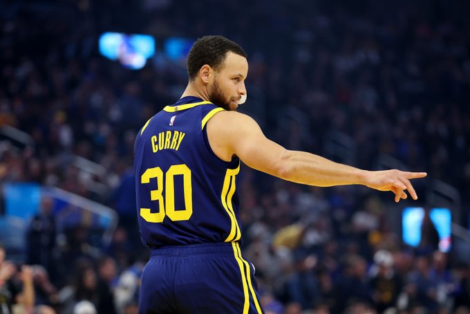 4,000 tre pikësha nga Stephen Curry (VIDEO)