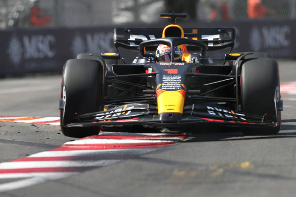 Verstappen, kryevepër në Monako