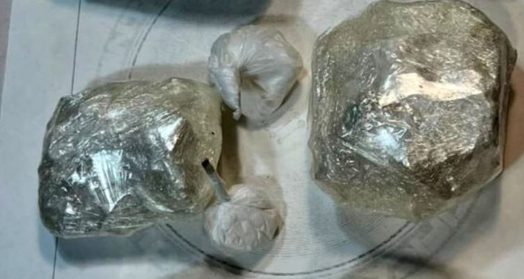 Itali: Arrestohen dy shqiptarë, konfiskohen afro 30 kilogramë drogë dhe mbi 30 mijë euro cash