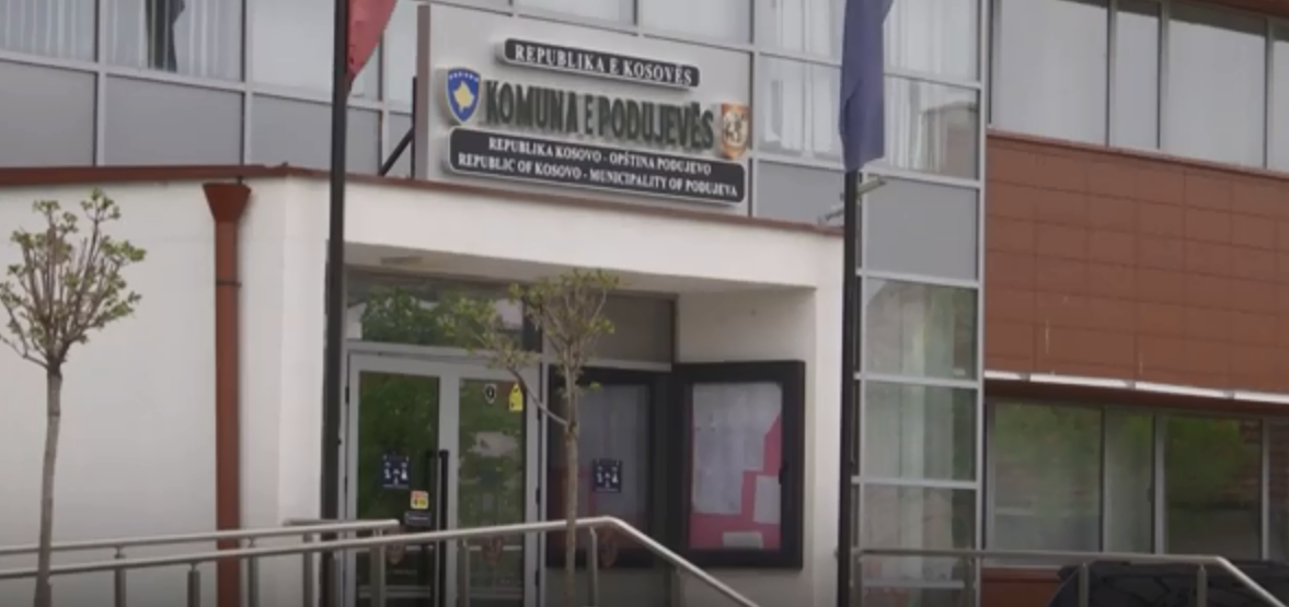 Florentina Osmani, e katërta që largohet nga udhëheqja e Drejtorisë së Inspektoratit në Podujevë (VIDEO)