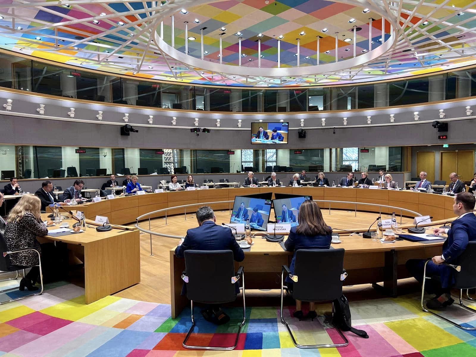 Kosova dhe BE-ja miratojnë udhëzimet e përbashkëta të politikave ekonomike