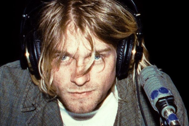 Kitara e dëmtuar e Kurt Cobain u shit në ankand për 595 mijë dollarë